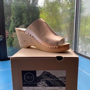 No. 6 Front Seam Wedge in Rose Gold size 37